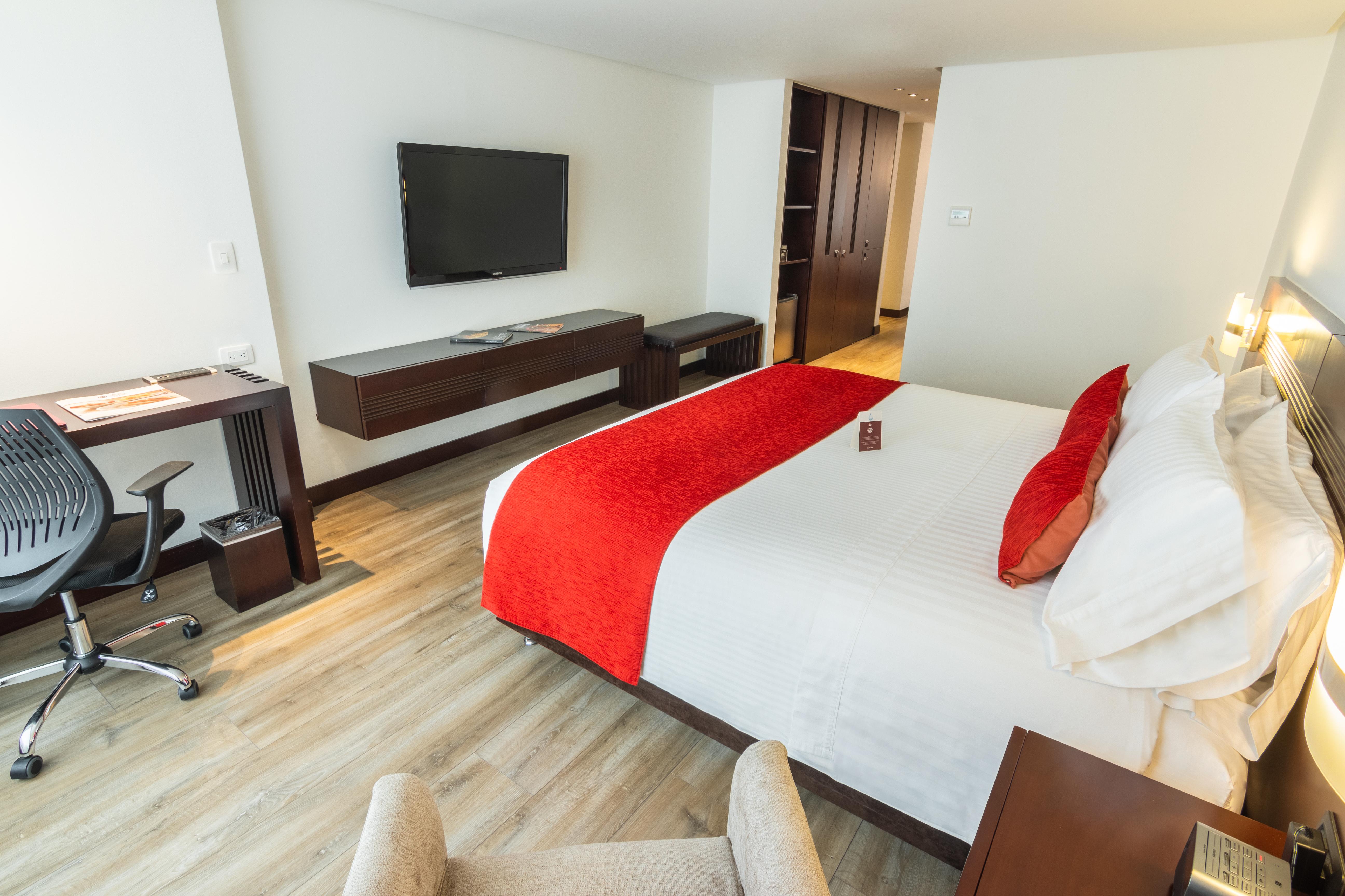 Best Western Plus 93 Park Hotel Богота Экстерьер фото A room at the hotel