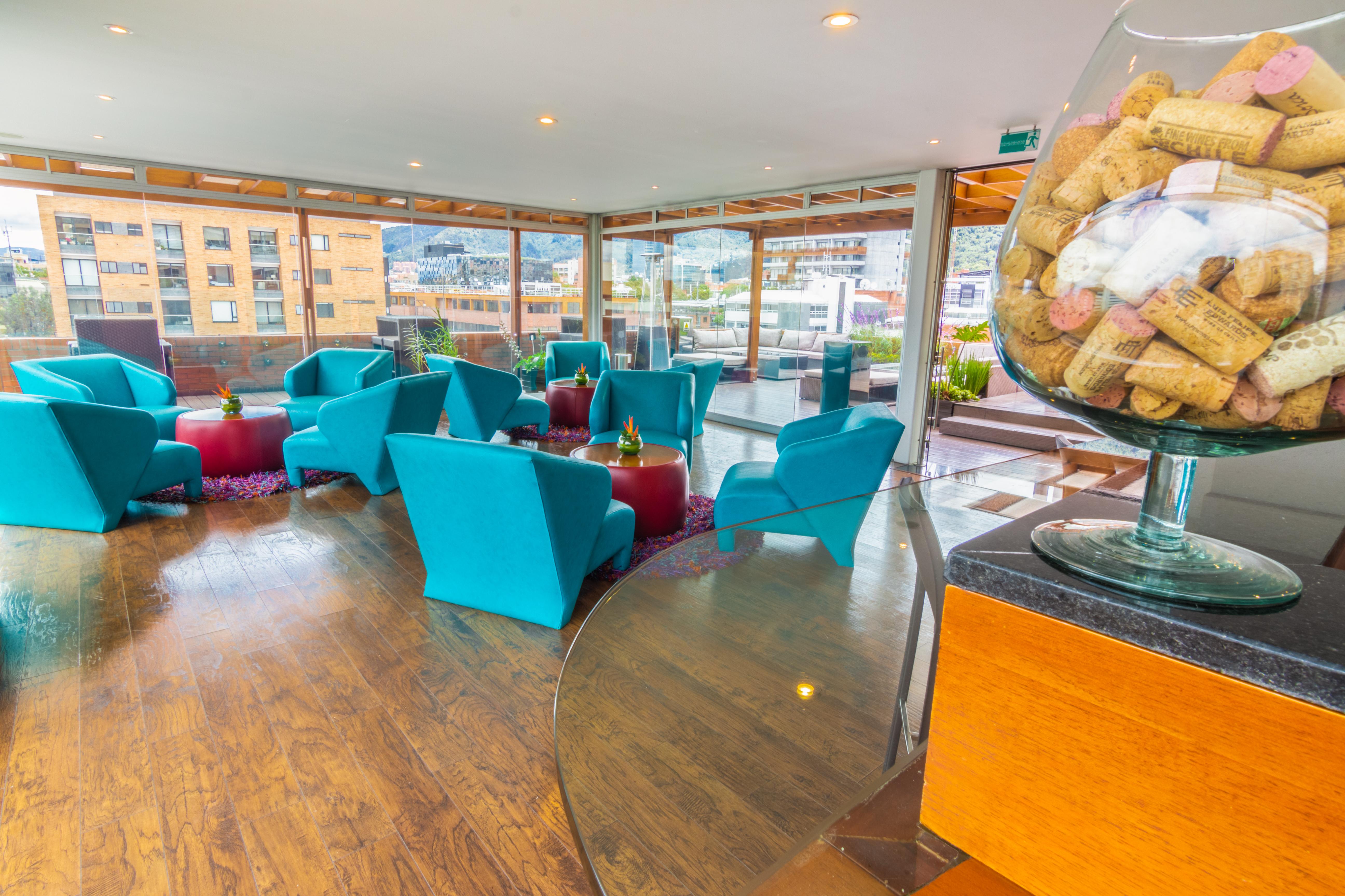Best Western Plus 93 Park Hotel Богота Экстерьер фото The lounge at the airport
