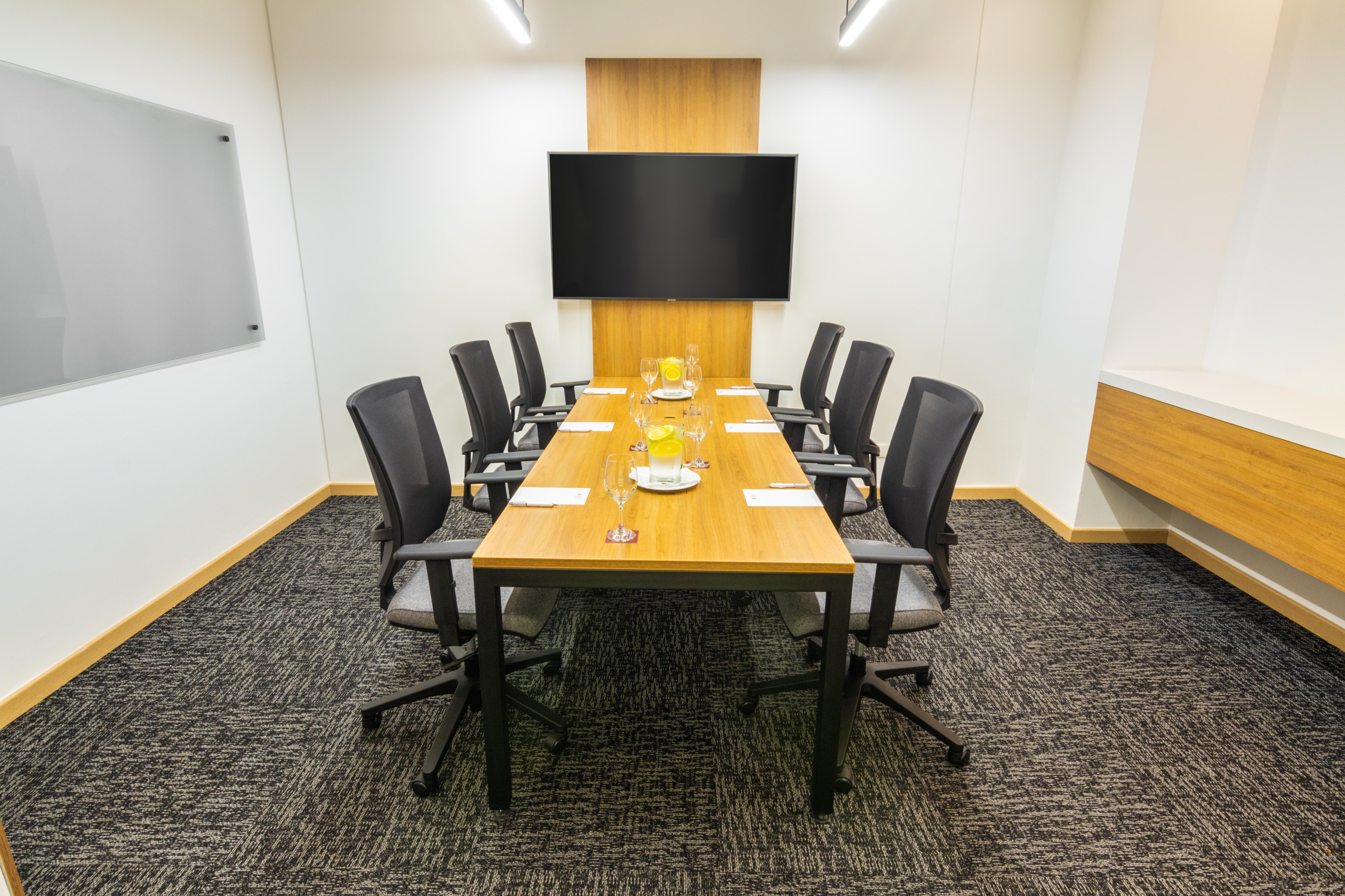 Best Western Plus 93 Park Hotel Богота Экстерьер фото A typical meeting room
