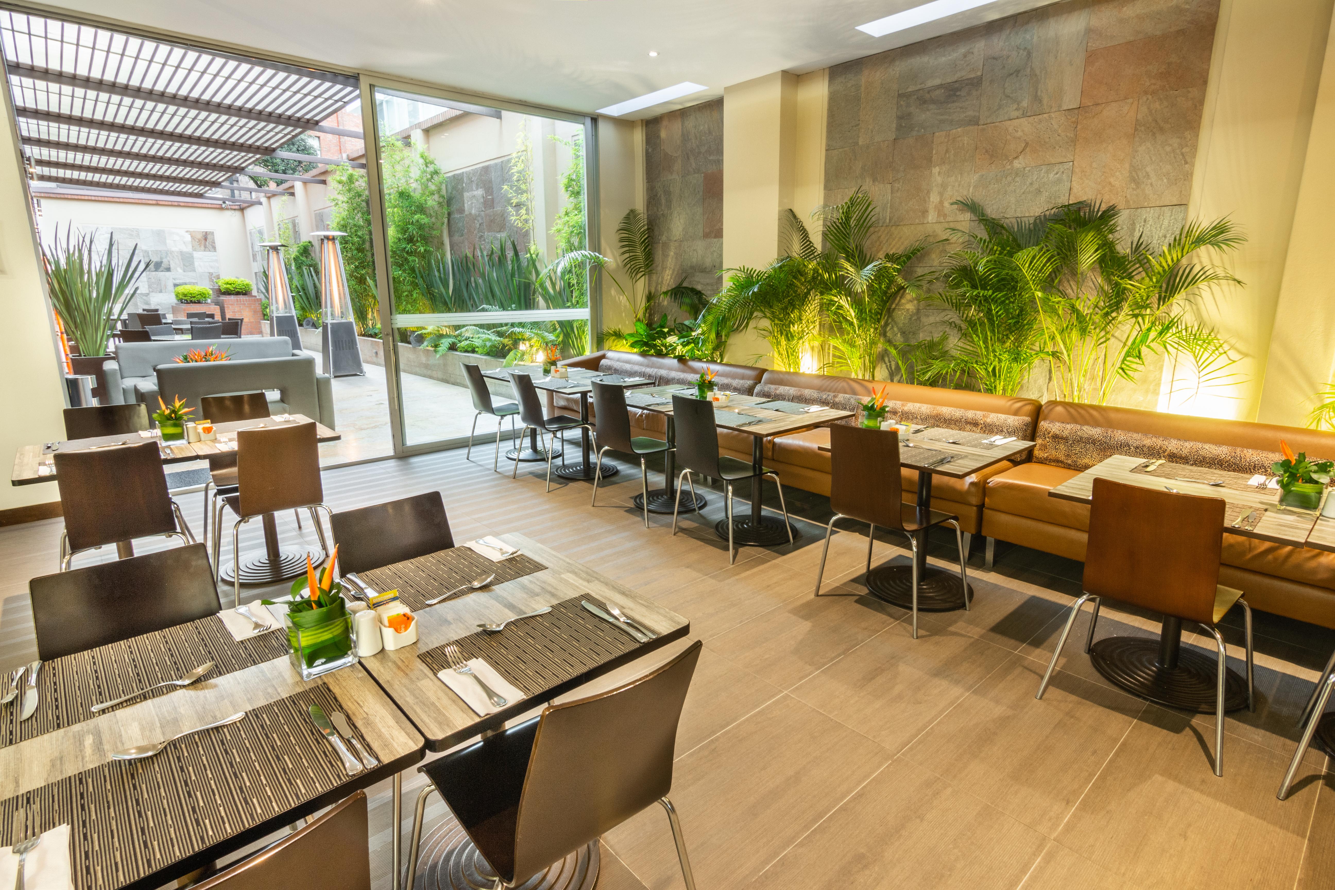 Best Western Plus 93 Park Hotel Богота Экстерьер фото Restaurant