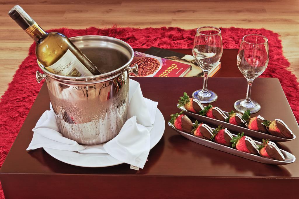 Best Western Plus 93 Park Hotel Богота Экстерьер фото A wine cooler